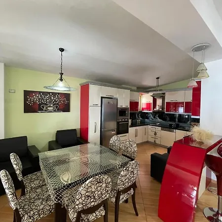 Seaview Golden Penthouse