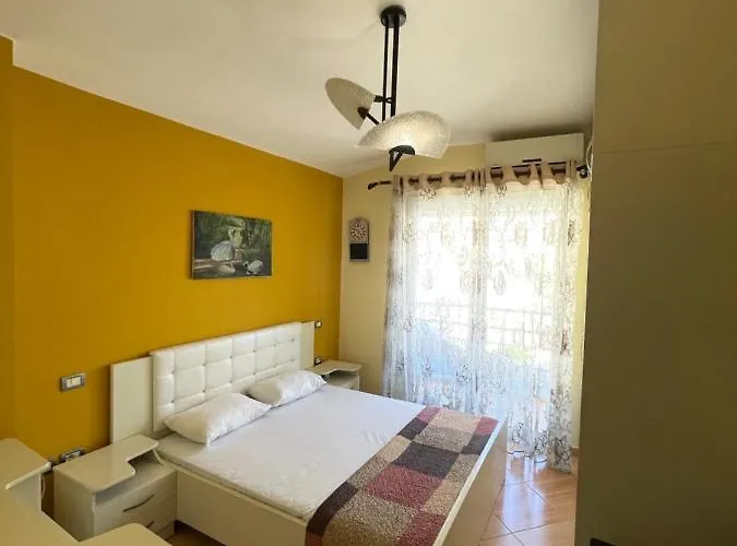 Seaview Golden Penthouse Apartament *