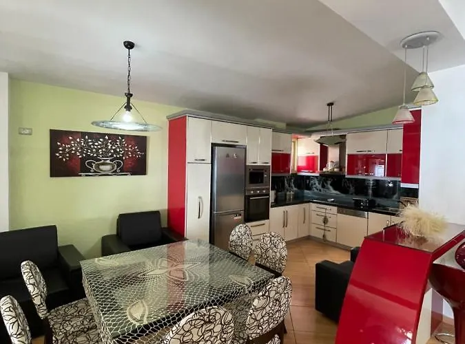 Seaview Golden Penthouse