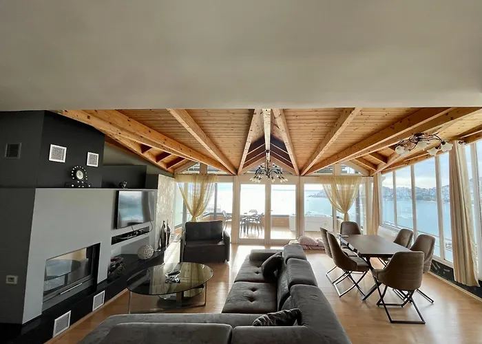 Seaview Golden Penthouse * Saranda