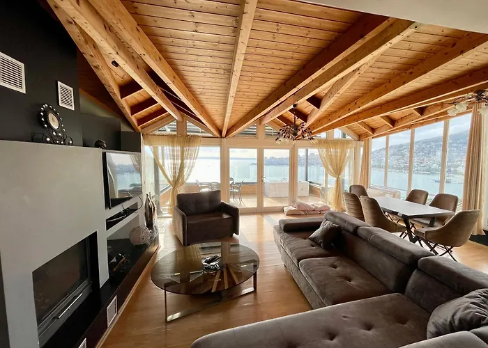 Seaview Golden Penthouse Daire Saranda