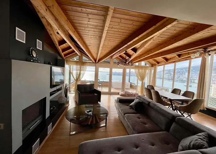 Seaview Golden Penthouse *